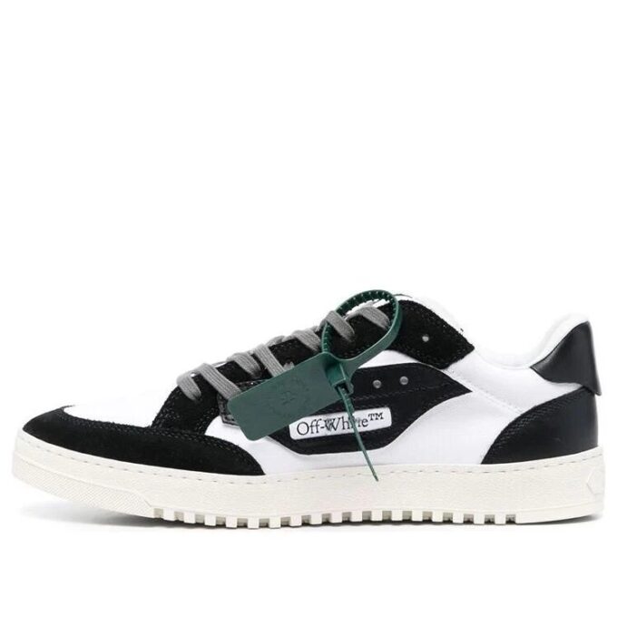 Zapatillas bajas con paneles 5.0 «Negro Blanco»