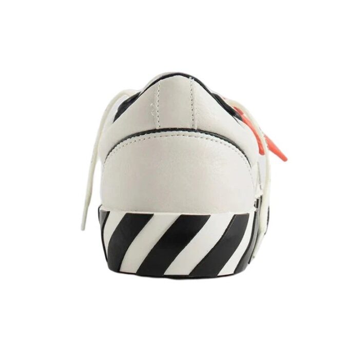Zapatillas bajas de cuero Vulcanized con contorno «Blanco, negro y naranja»