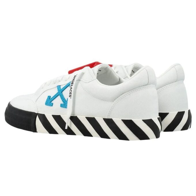 Zapatillas bajas de lona Vulcanized «Blanco, azul, negro y rojo»