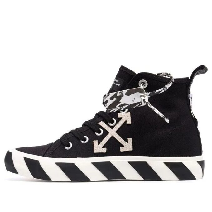 Zapatillas de lona Vulcanized de caña media «Black White»