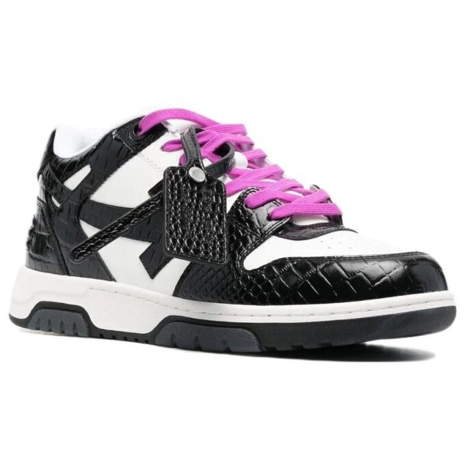 Zapatillas Out Of Office con estampado de cocodrilo «Negro, blanco y morado»